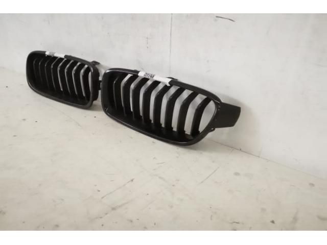 bontott BMW 3 F30-F35 Hűtőrács