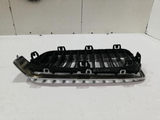 bontott BMW 3 F30-F35 Hűtőrács