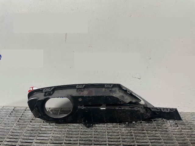 bontott BMW 3 F30-F35 Hűtőrács