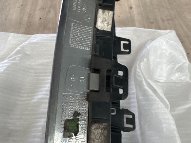 bontott BMW 3 F30-F35 Hűtőrács