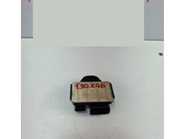 bontott BMW 3 F30-F35 Izzító Relé