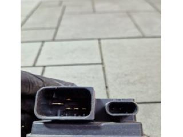 bontott BMW 3 F30-F35 Izzító Relé