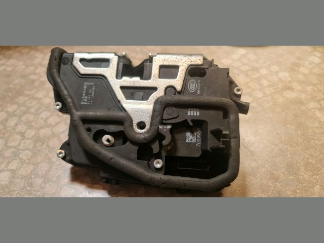 bontott BMW 3 F30-F35 Jobb első Ajtózár