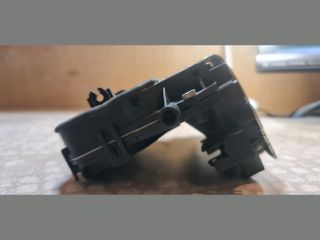 bontott BMW 3 F30-F35 Jobb első Ajtózár