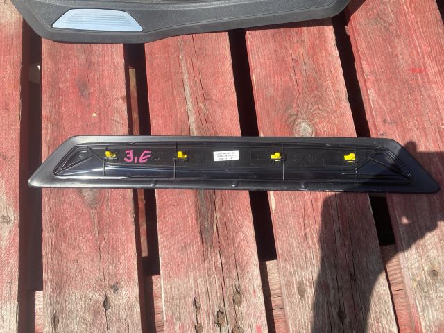 bontott BMW 3 F30-F35 Jobb első Küszöb Díszléc