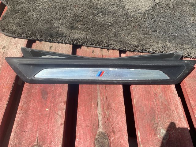 bontott BMW 3 F30-F35 Jobb első Küszöb Díszléc