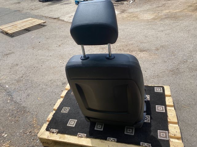 bontott BMW 3 F30-F35 Jobb első Ülés