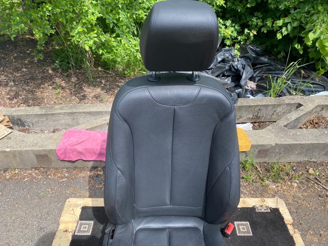 bontott BMW 3 F30-F35 Jobb első Ülés