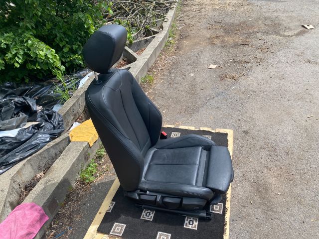 bontott BMW 3 F30-F35 Jobb első Ülés