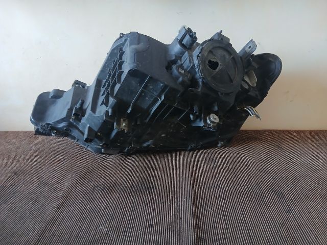 bontott BMW 3 F30-F35 Jobb Fényszóró