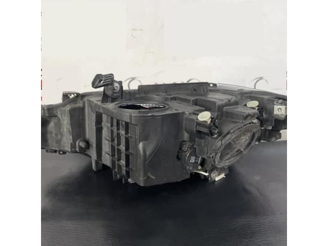 bontott BMW 3 F30-F35 Jobb Fényszóró