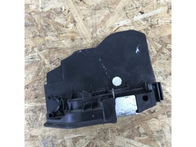 bontott BMW 3 F30-F35 Jobb hátsó Ajtózár