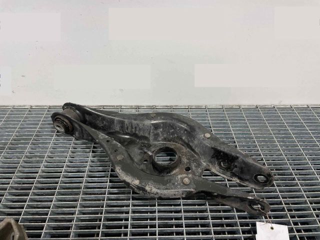 bontott BMW 3 F30-F35 Jobb hátsó Alsó Lengőkar