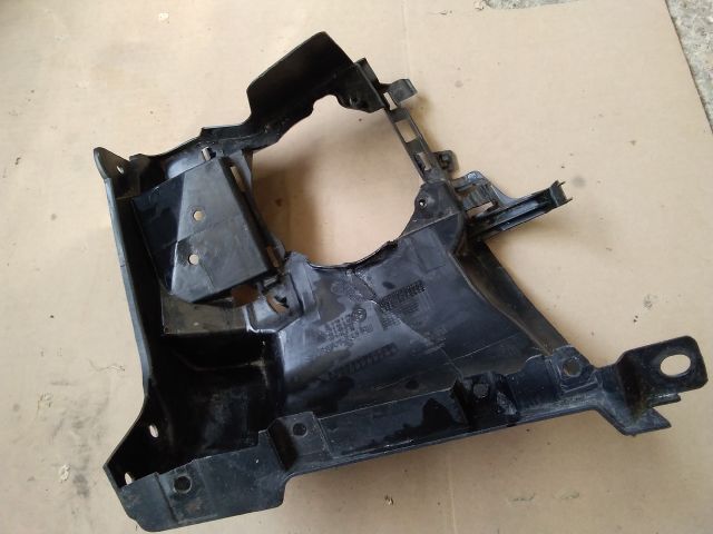 bontott BMW 3 F30-F35 Jobb Ködfényszóró Tartó