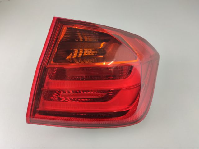 bontott BMW 3 F30-F35 Jobb Külső Hátsó Lámpa