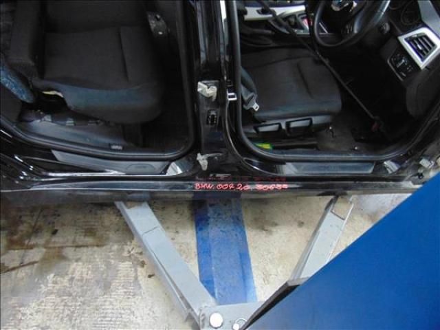 bontott BMW 3 F30-F35 Jobb Küszöb