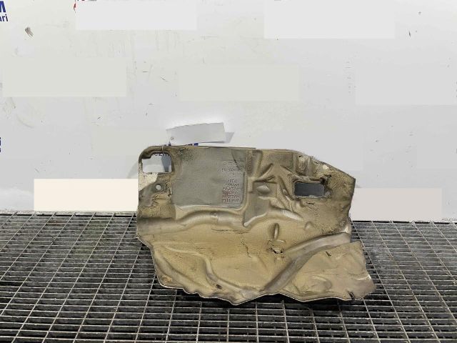 bontott BMW 3 F30-F35 Kartervédő