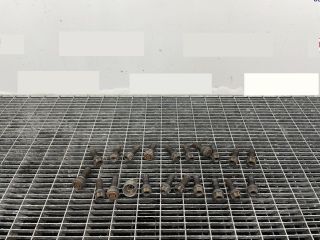 bontott BMW 3 F30-F35 Kerék Csavar Szett