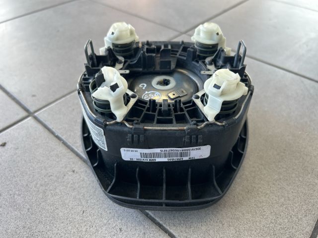 bontott BMW 3 F30-F35 Kormánylégzsák