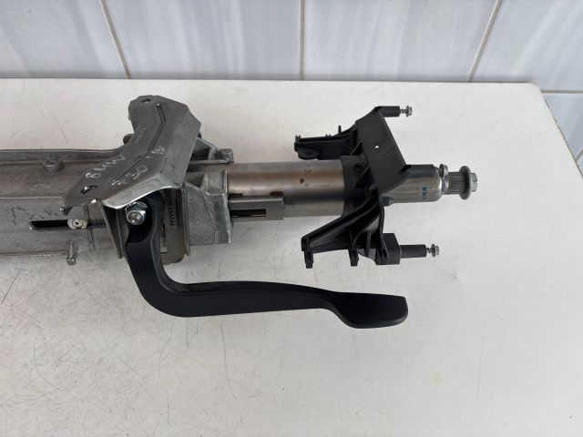 bontott BMW 3 F30-F35 Kormányoszlop