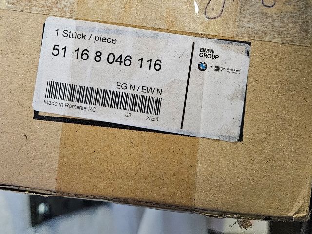 bontott BMW 3 F30-F35 Középkonzol Keret