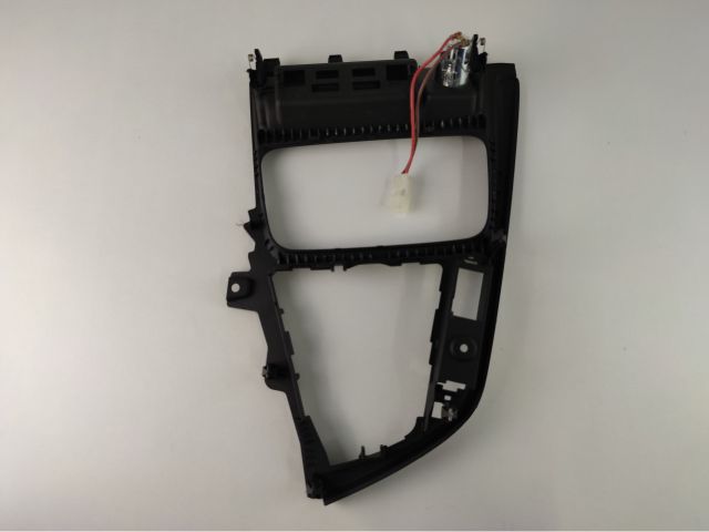 bontott BMW 3 F30-F35 Középkonzol Keret