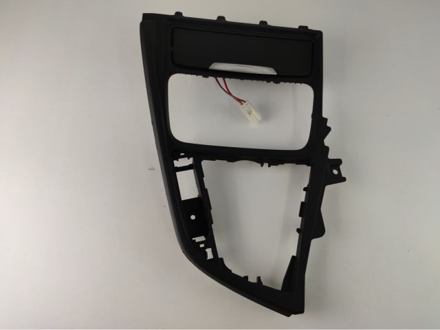 bontott BMW 3 F30-F35 Középkonzol Keret