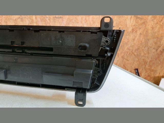 bontott BMW 3 F30-F35 Középkonzol Vezérlő Panel