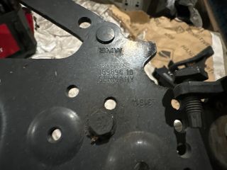 bontott BMW 3 F30-F35 Motorháztető Bal Zsanér