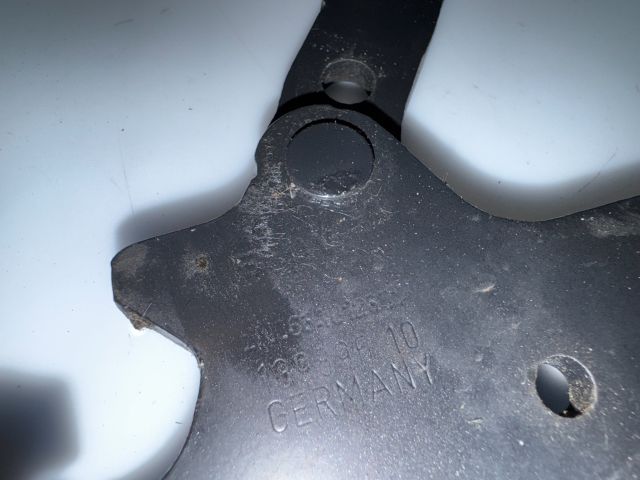 bontott BMW 3 F30-F35 Motorháztető Zsanér Pár