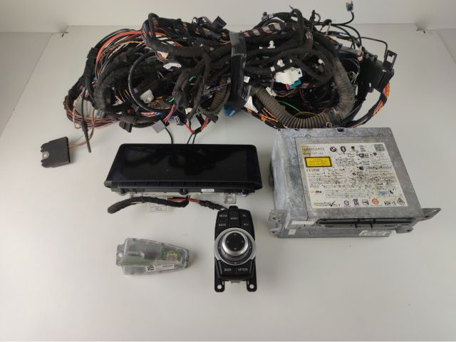 bontott BMW 3 F30-F35 Navigációs Fejegység