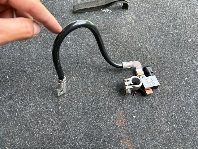 bontott BMW 3 F30-F35 Negatív Kábel