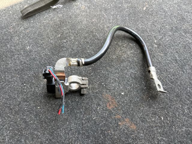 bontott BMW 3 F30-F35 Negatív Kábel