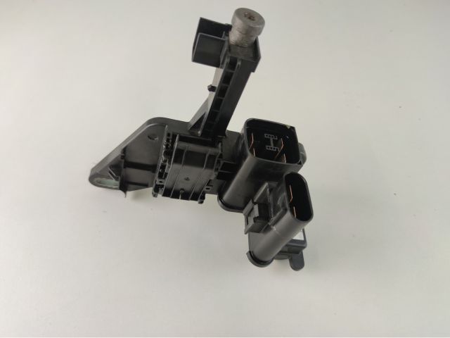 bontott BMW 3 F30-F35 Pozitív Kábel Elosztó