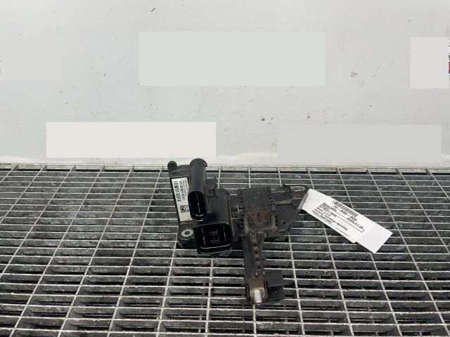 bontott BMW 3 F30-F35 Relé