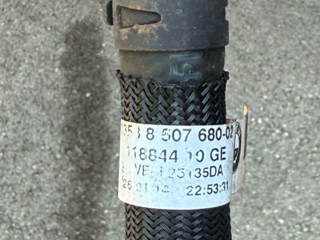 bontott BMW 3 F30-F35 Üzemanyagcső