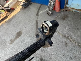 bontott BMW 3 F30-F35 Üzemanyagcső