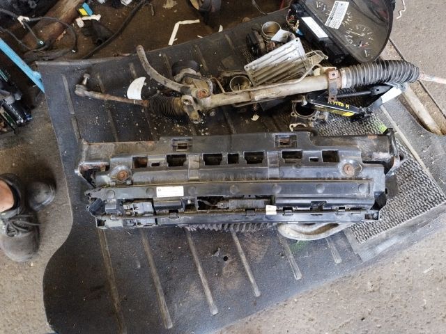 bontott BMW 3 F30-F35 Vonóhorog