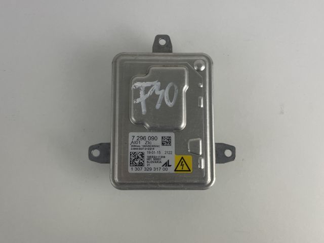 bontott BMW 3 F30-F35 Xenon Trafó