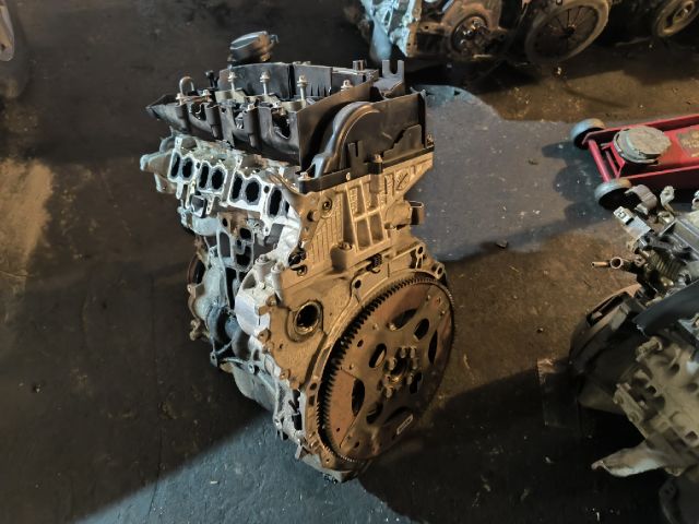 bontott BMW 3 F31 Motor (Fűzött blokk hengerfejjel)