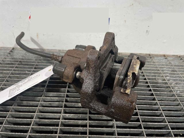 bontott BMW 3 F31 Jobb hátsó Féknyereg Munkahengerrel