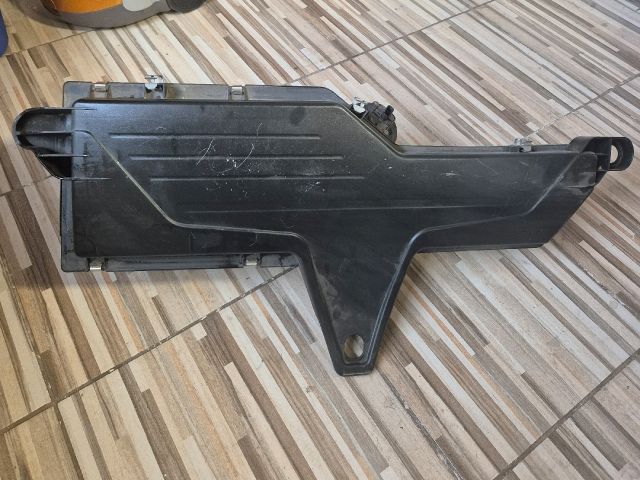 bontott BMW 3 F31 Légszűrő Ház