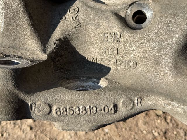 bontott BMW 3 F31 Bal első Csonkállvány Kerékaggyal