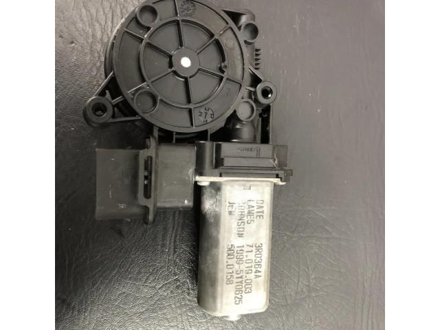 bontott BMW 3 F31 Bal első Ablakemelő Motor