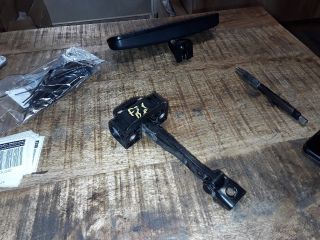 bontott BMW 3 F31 Bal első Ajtóhatároló