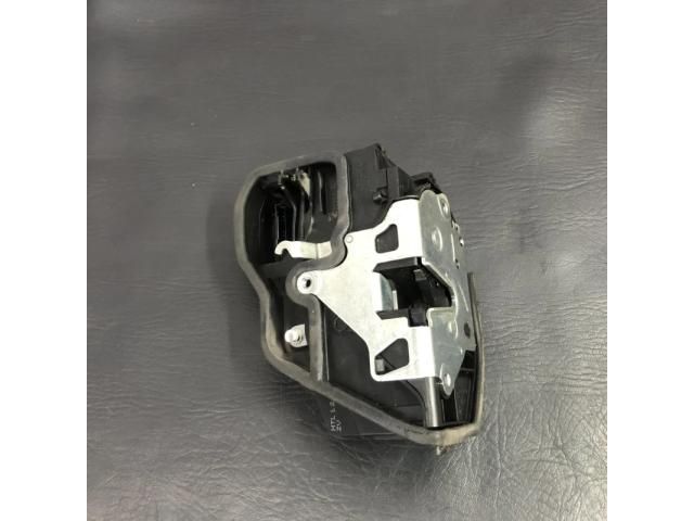 bontott BMW 3 F31 Bal hátsó Ajtózár
