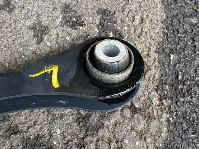 bontott BMW 3 F31 Bal hátsó Alsó Hátsó Lengőkar