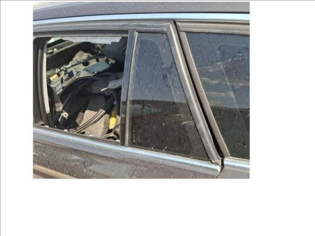 bontott BMW 3 F31 Bal hátsó Fixüveg (Ajtóban)