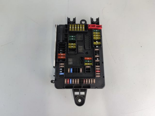 bontott BMW 3 F31 Biztosítéktábla Utastér