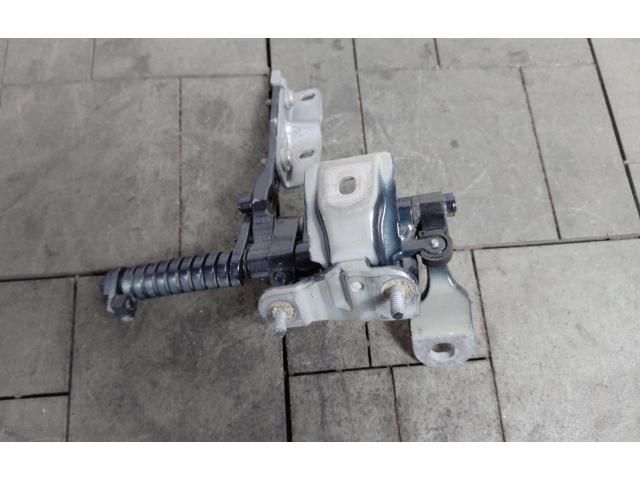 bontott BMW 3 F31 Csomagtérajtó Bal Zsanér